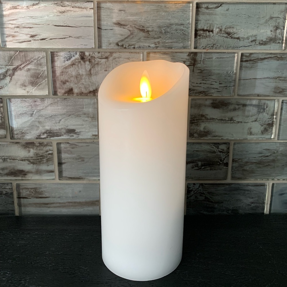 Flameless Candle - Picture 3 of 6